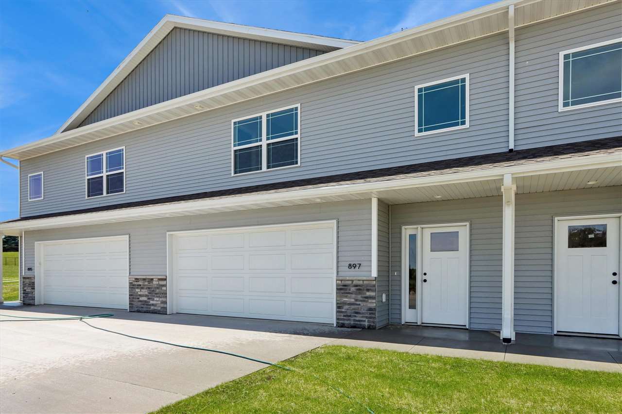 897 North Street Williamsburg IA 52361