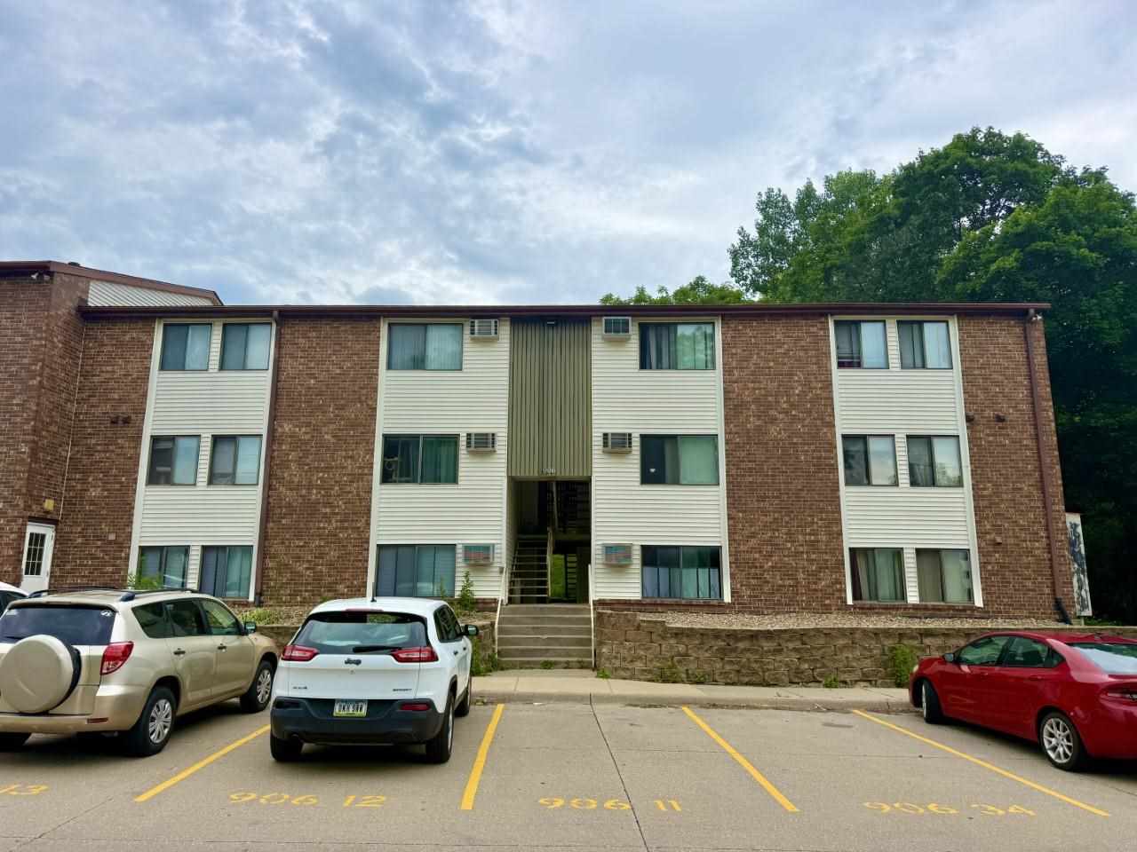 906 Benton Drive Iowa City IA 52246
