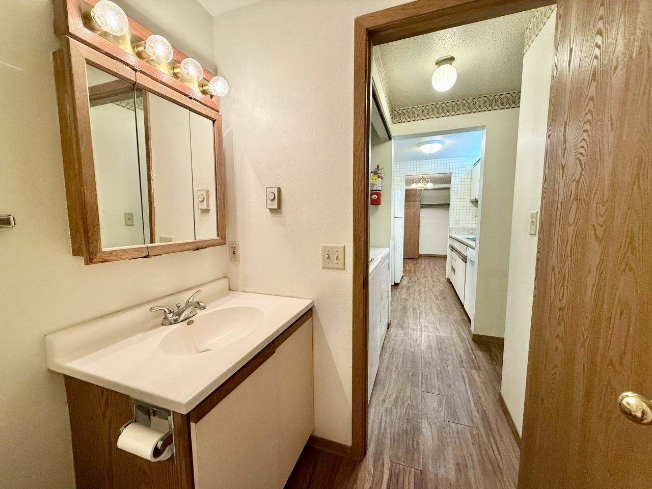 906 Benton Drive Iowa City IA 52246