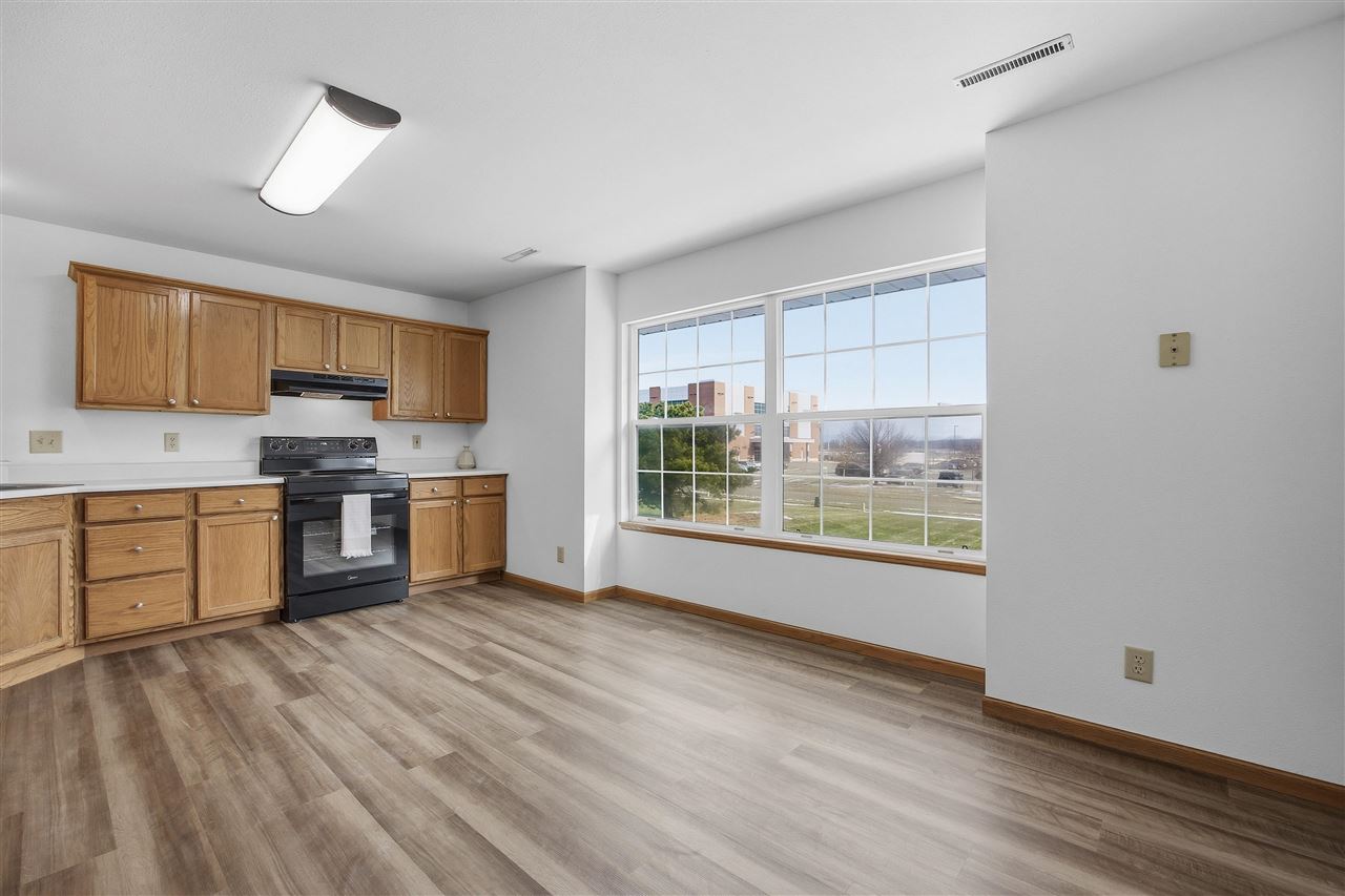 1224 Litchfield Drive Hiawatha IA 52233