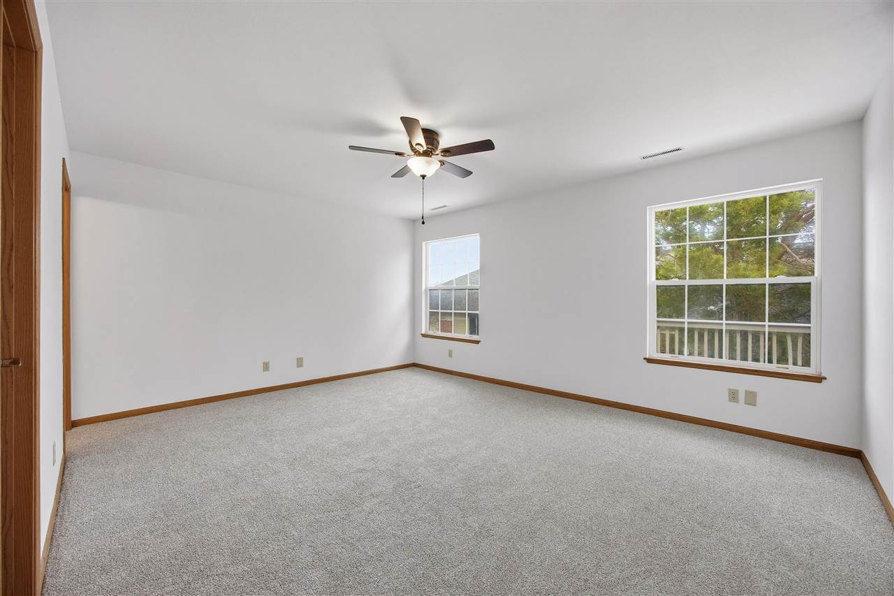 1224 Litchfield Drive Hiawatha IA 52233