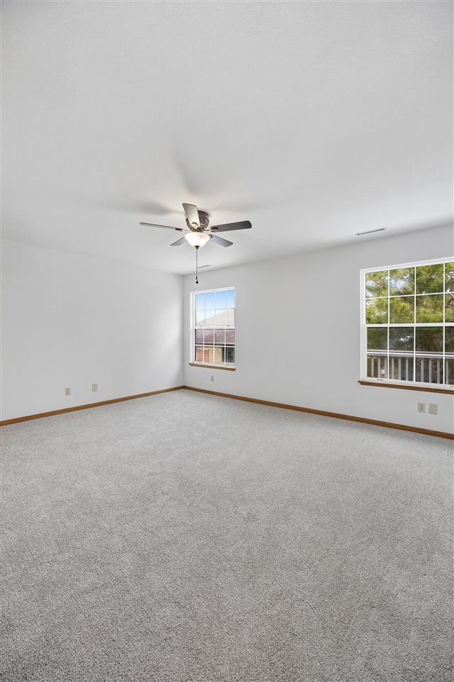 1224 Litchfield Drive Hiawatha IA 52233