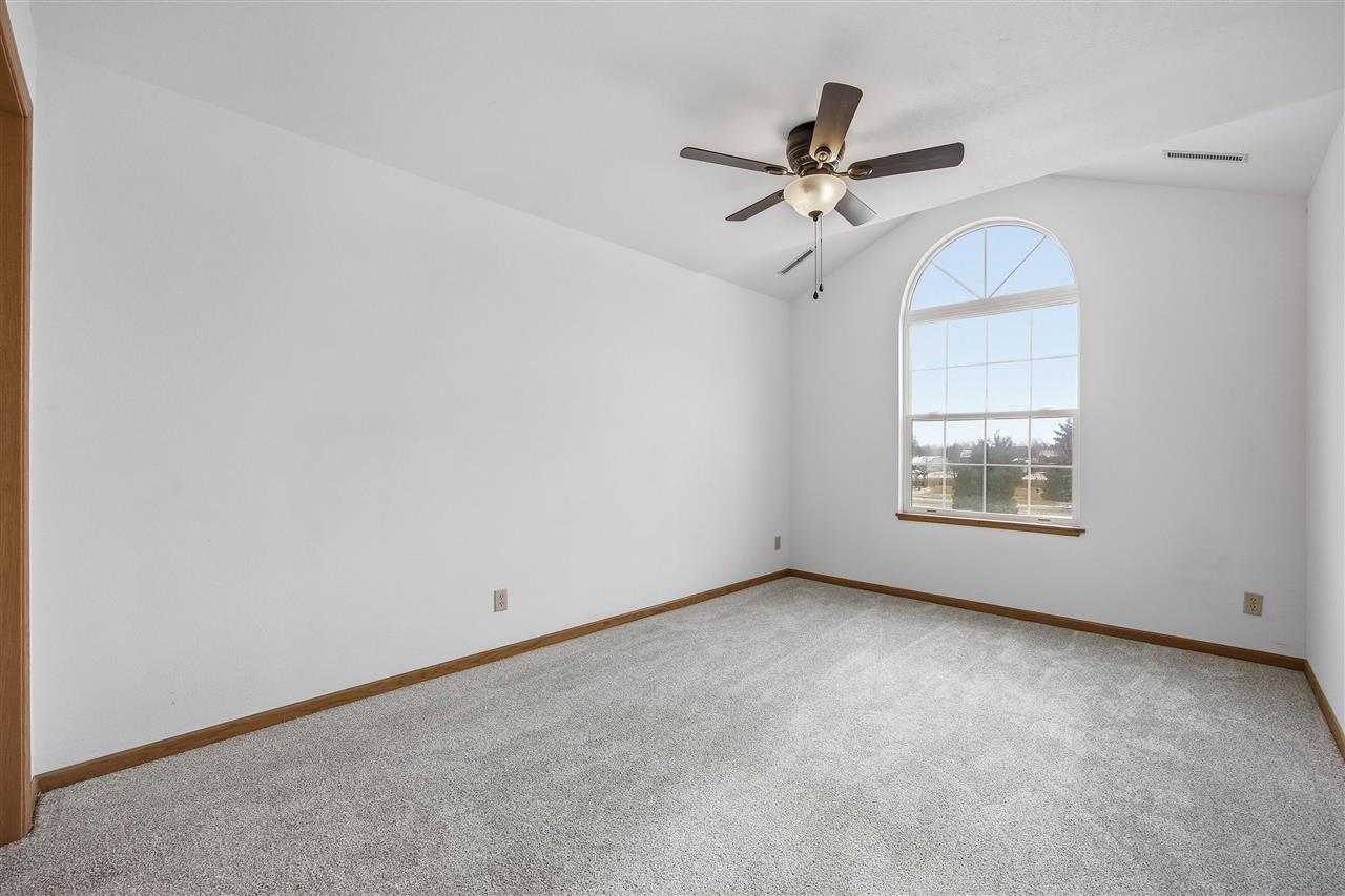 1224 Litchfield Drive Hiawatha IA 52233