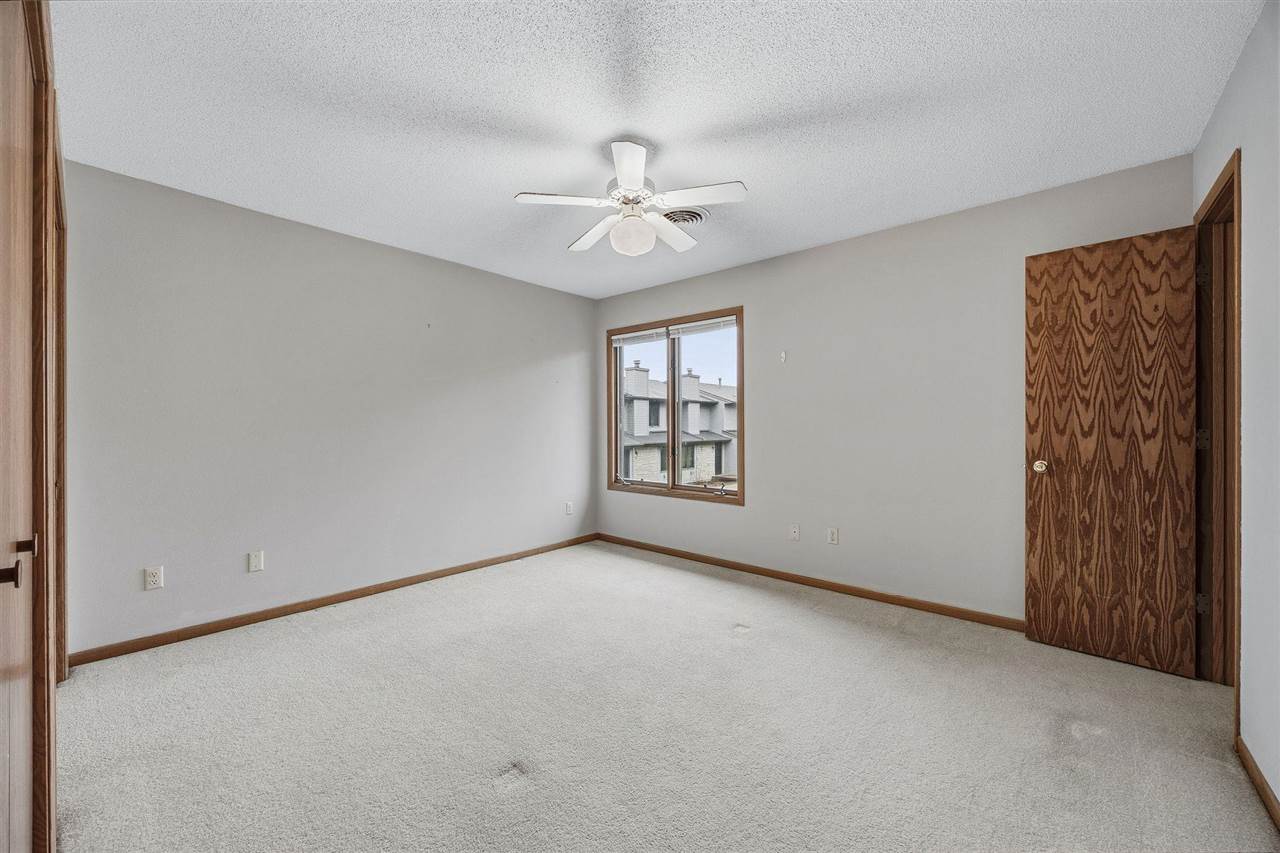 986 Westside Drive Iowa City IA 52246