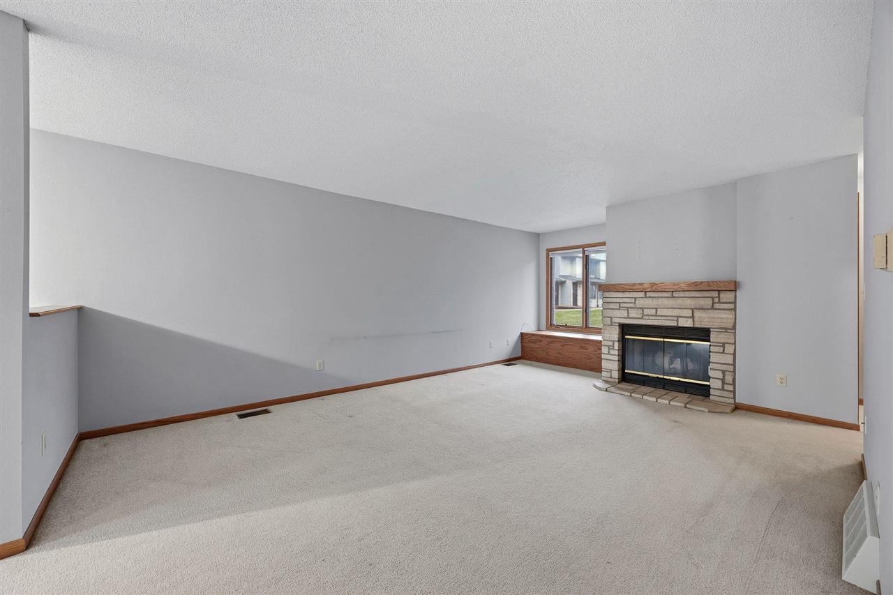 986 Westside Drive Iowa City IA 52246