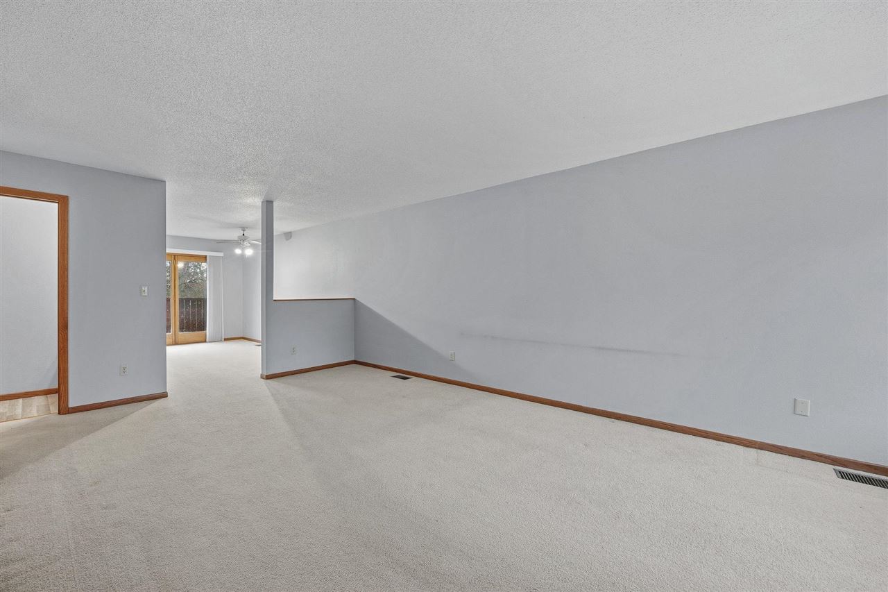 986 Westside Drive Iowa City IA 52246