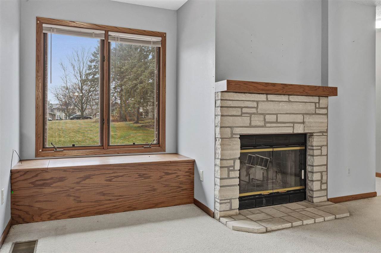 986 Westside Drive Iowa City IA 52246