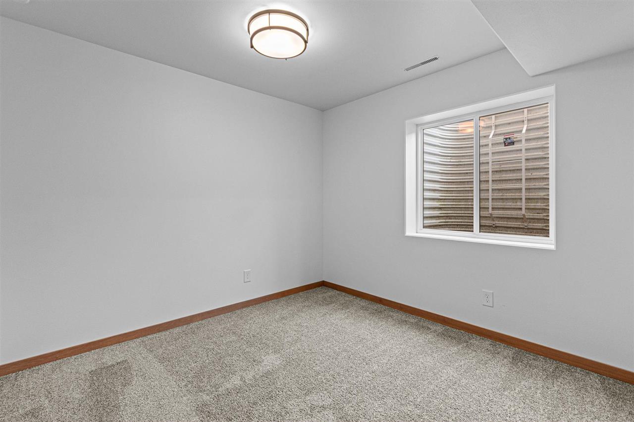 630 Catherine Drive Tiffin IA 52340