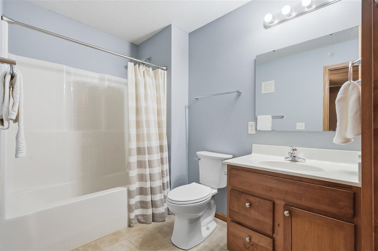 880 Rachael Street North Liberty IA 52317