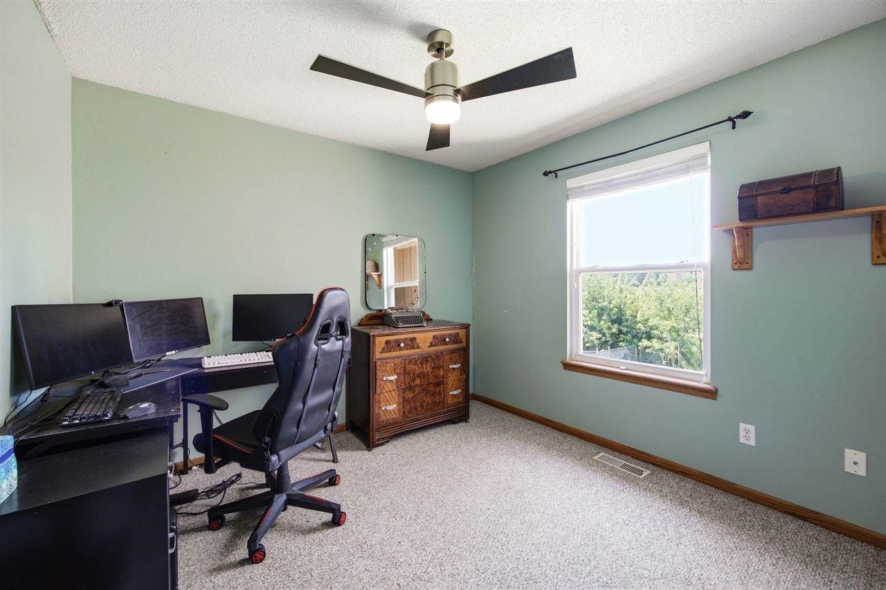 514 Kimberlite Street Tiffin IA 52340