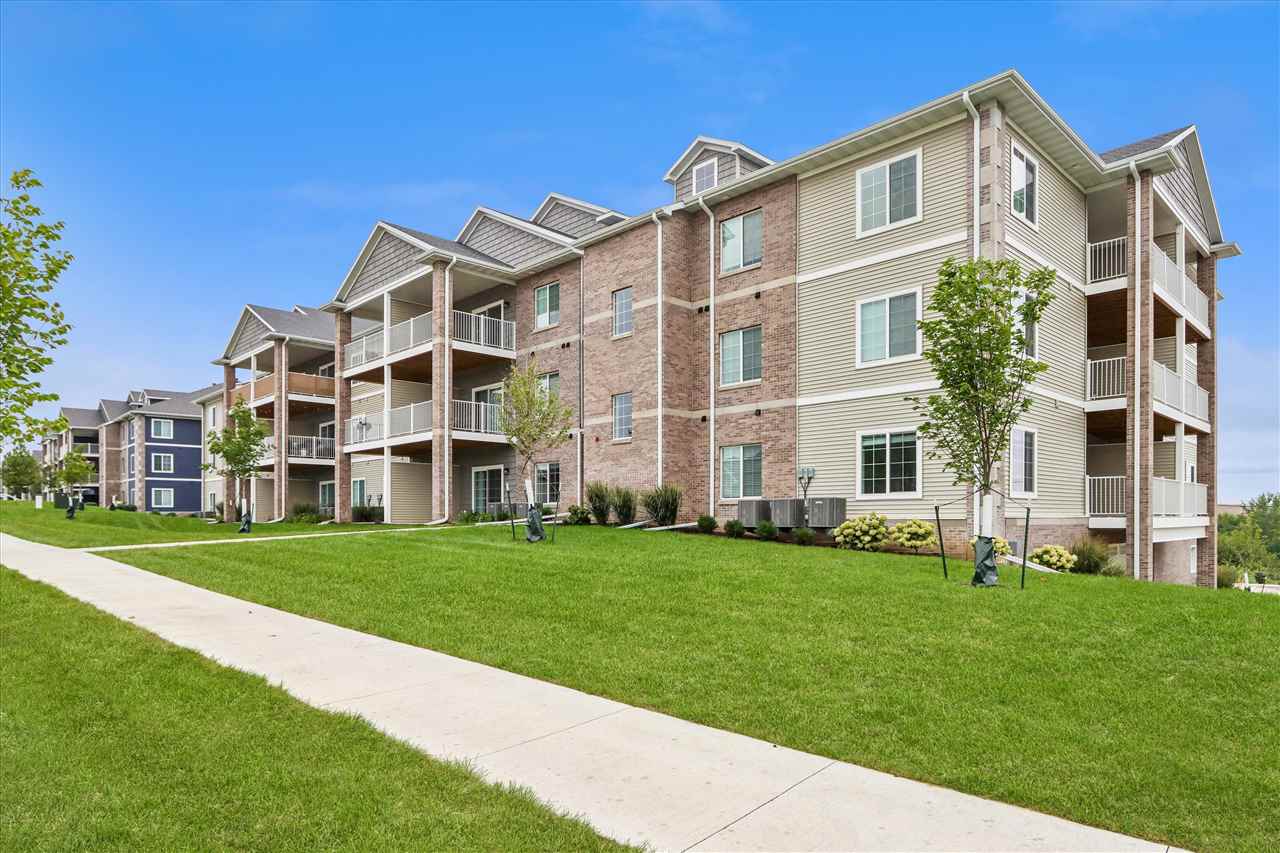 2875 Spring Rose Circle Coralville IA 52241