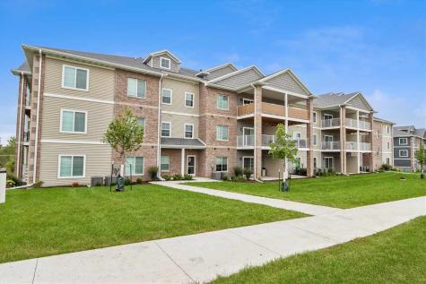 2875 Spring Rose Circle Coralville IA 52441