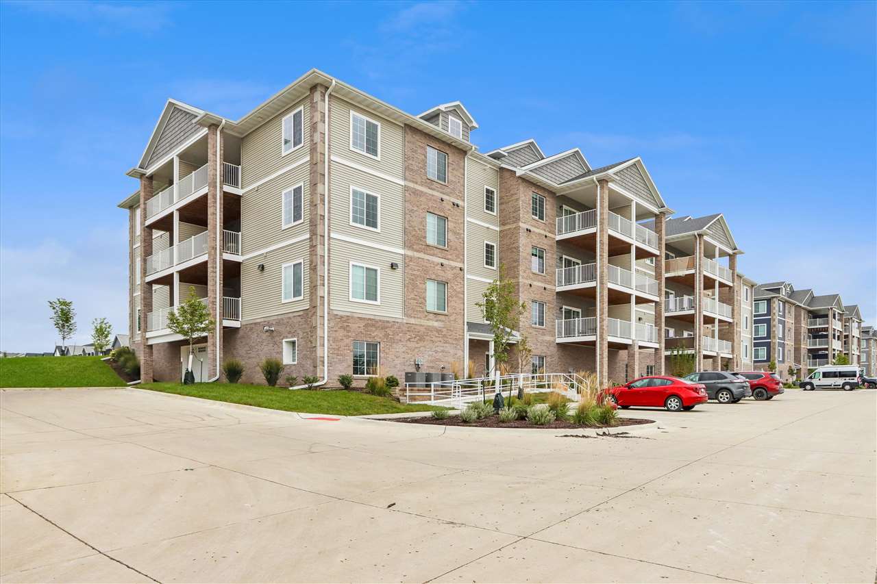 2875 Spring Rose Circle Coralville IA 52441