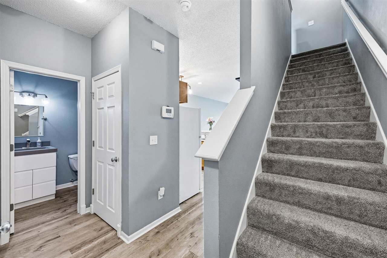 77 Thistle Court Iowa City IA 52240