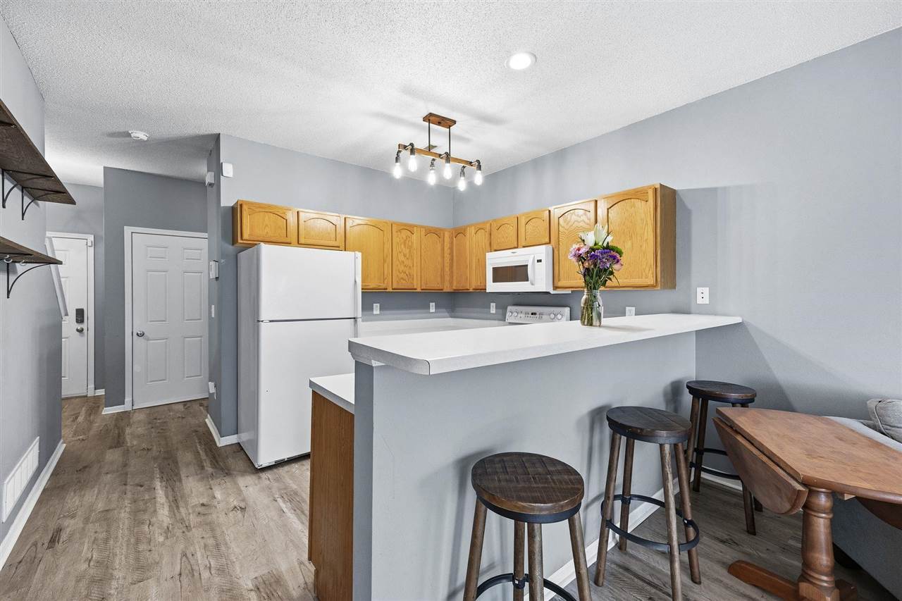 77 Thistle Court Iowa City IA 52240