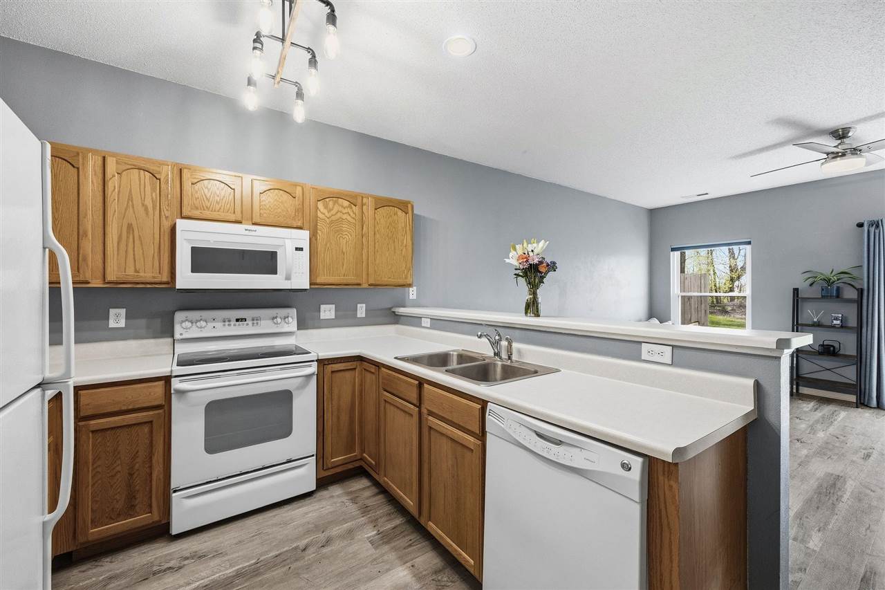 77 Thistle Court Iowa City IA 52240