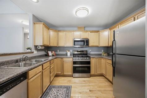 118 Broadmoor Lane Iowa City IA 52245