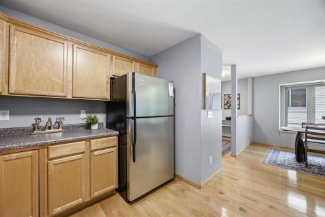 118 Broadmoor Lane Iowa City IA 52245