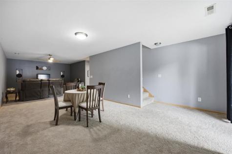 118 Broadmoor Lane Iowa City IA 52245