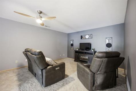 118 Broadmoor Lane Iowa City IA 52245