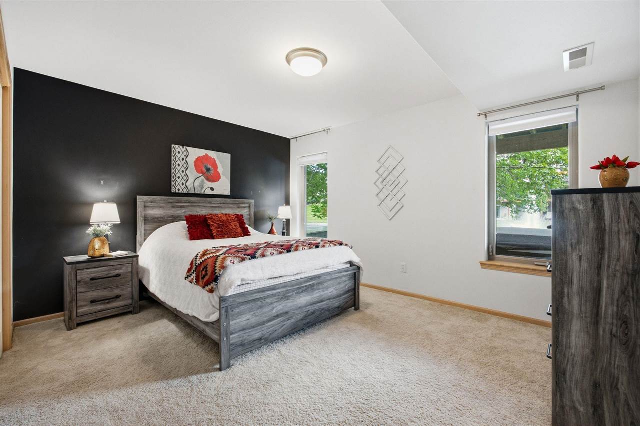 118 Broadmoor Lane Iowa City IA 52245