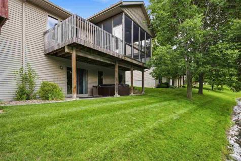 118 Broadmoor Lane Iowa City IA 52245
