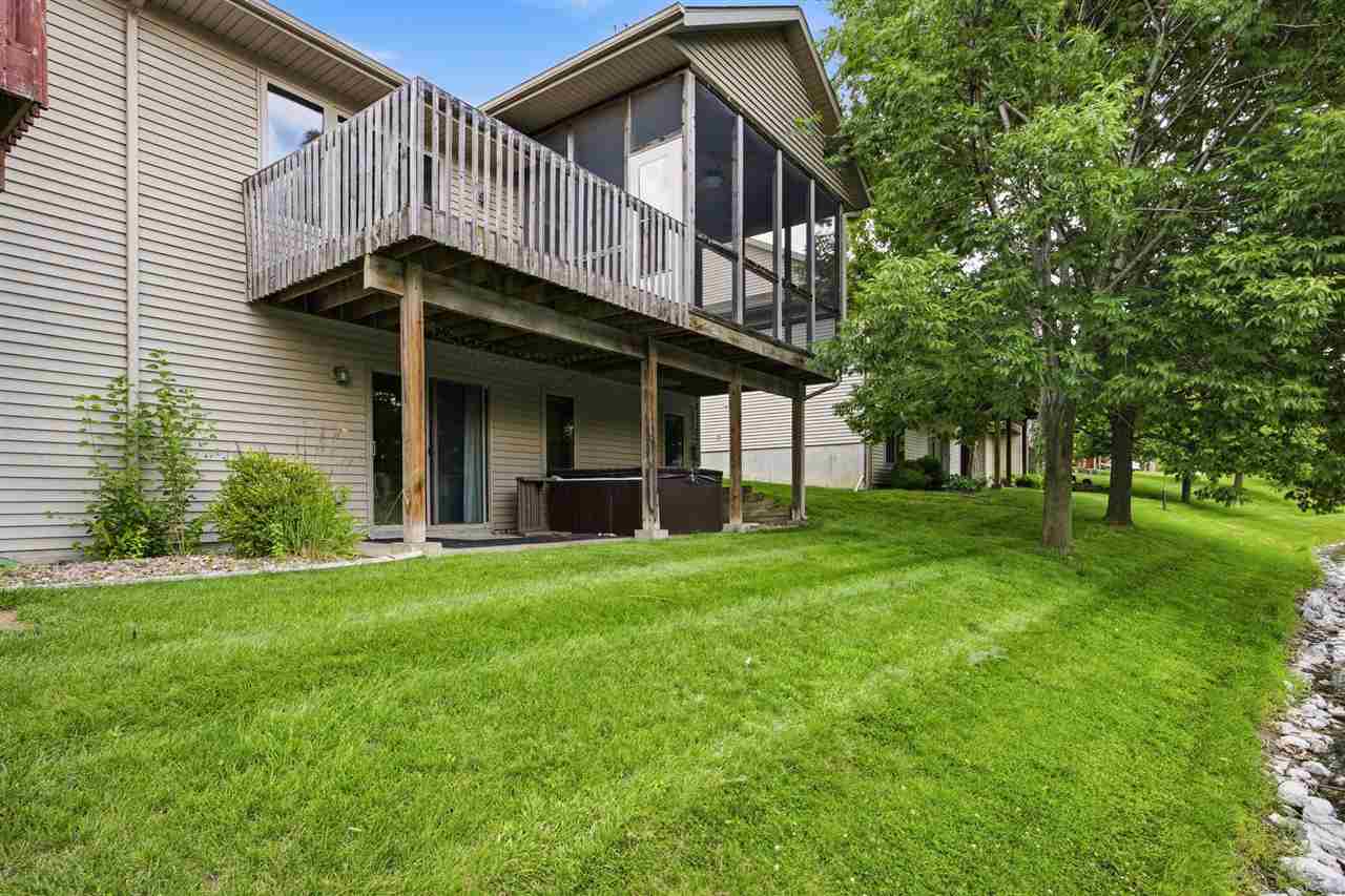 118 Broadmoor Lane Iowa City IA 52245