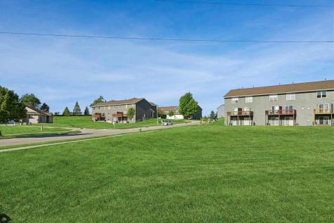 3740 SW 37th Avenue Cedar Rapids IA 52404