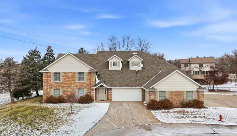 2382 Willowbrooke Lane Iowa City IA 52246