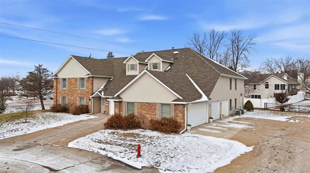 2382 Willowbrooke Lane Iowa City IA 52246