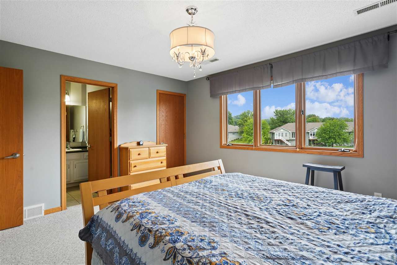 1342 Oxford Place Iowa City IA 52240