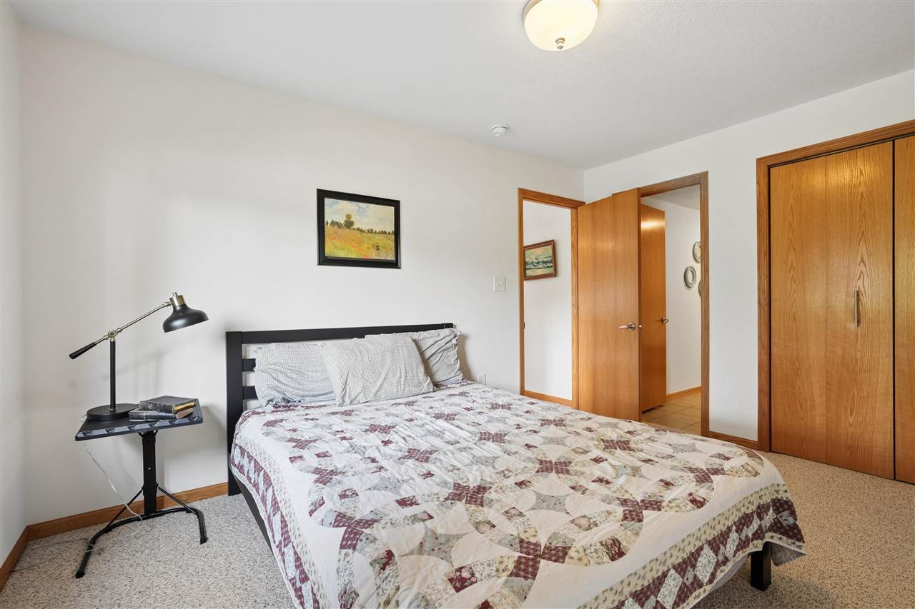 1342 Oxford Place Iowa City IA 52240