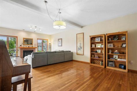 1342 Oxford Place Iowa City IA 52240