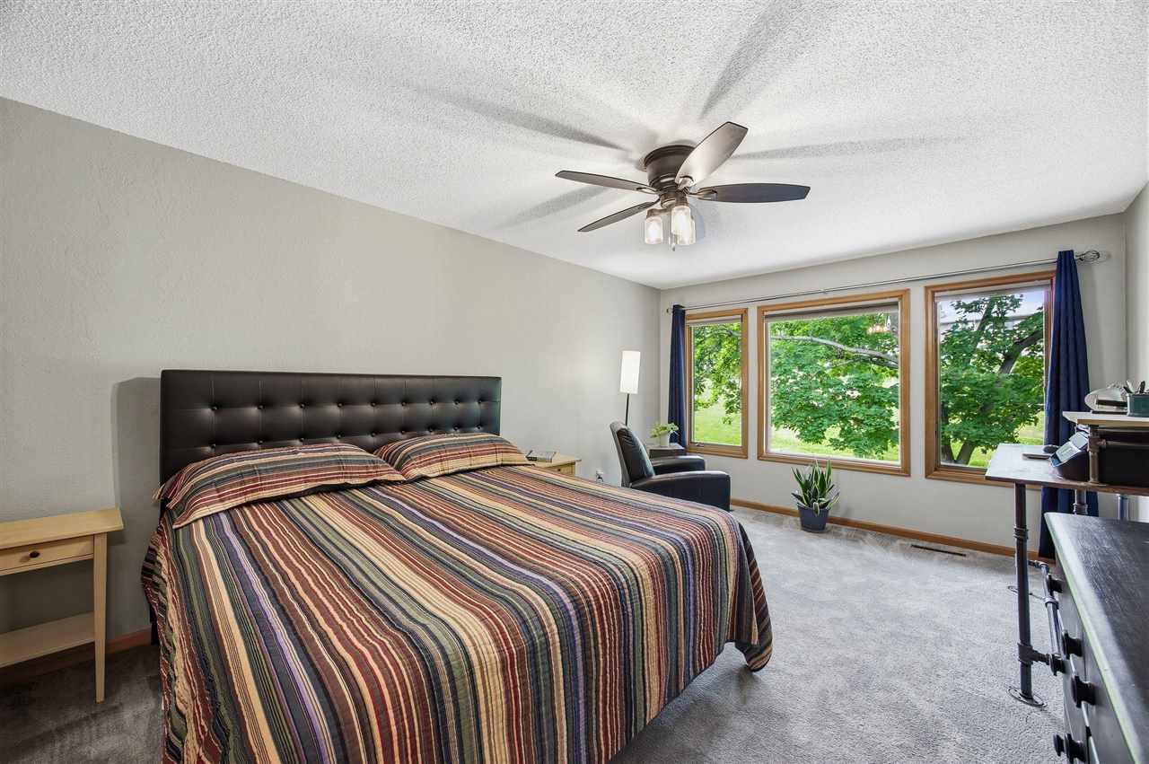 1726 Pikes Peak Court NE Cedar Rapids IA 52402