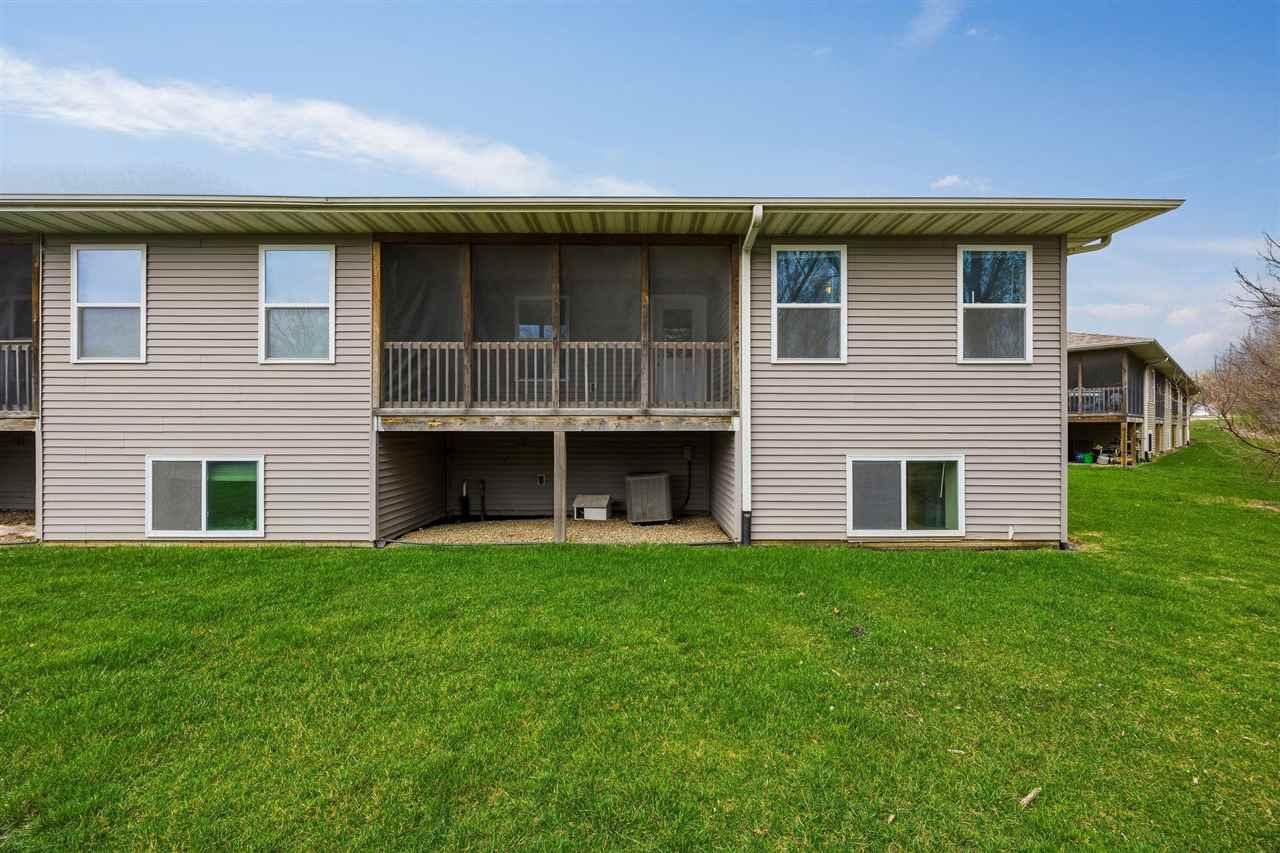 562 Meadow Oak Circle Fairfax IA 52228