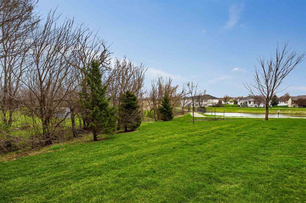 562 Meadow Oak Circle Fairfax IA 52228