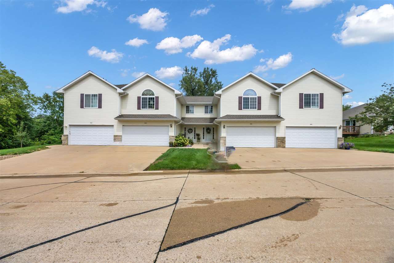3418 Stoneview Circle SW Cedar Rapids IA 52404