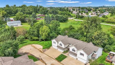 3418 Stoneview Circle SW Cedar Rapids IA 52404