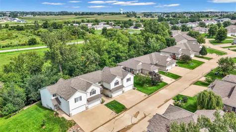 3418 Stoneview Circle SW Cedar Rapids IA 52404