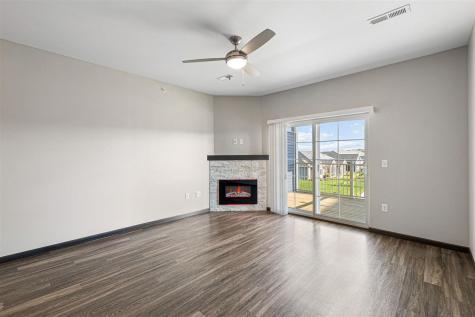 2877 Spring Rose Circle #106 Coralville IA 52241