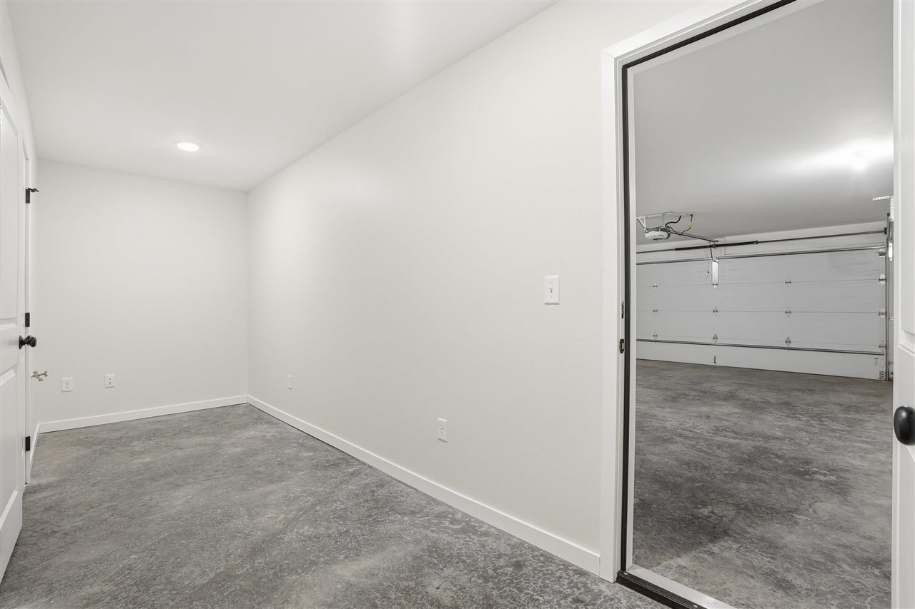 715 E Foster Road Iowa City IA 52245