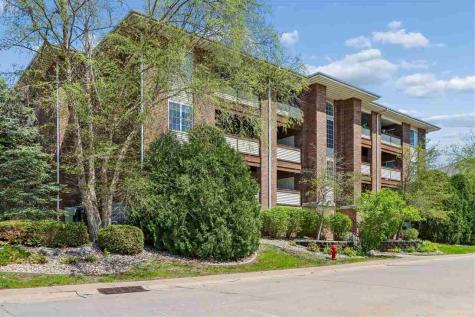 2592 Cascade Lane Iowa City IA 52246