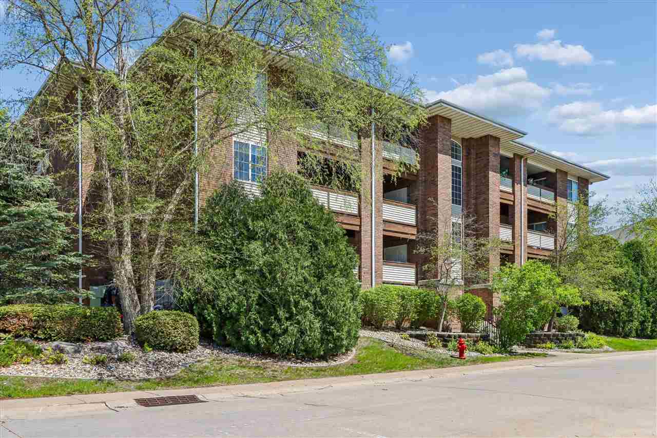 2592 Cascade Lane Iowa City IA 52246