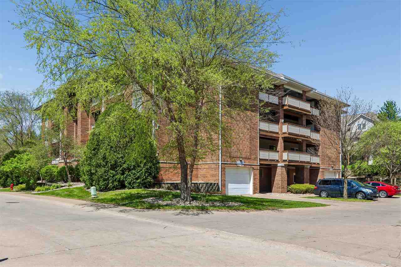 2592 Cascade Lane Iowa City IA 52246