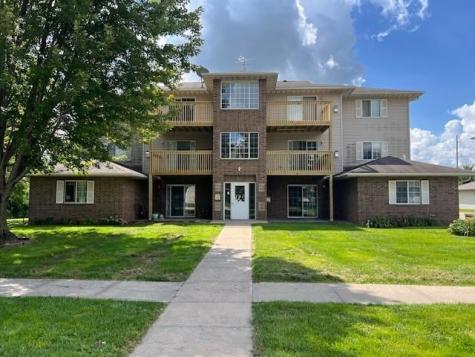 651 Kimberlite Street Tiffin IA 52340