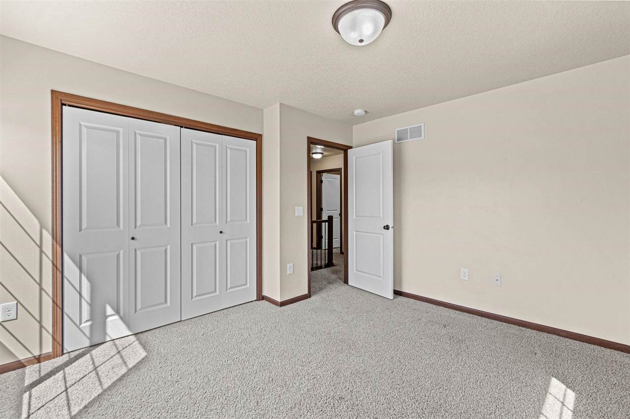 1538 Burr Drive North Liberty IA 52317