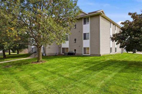 146 Elm Ridge Drive North Liberty IA 52317