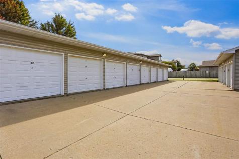 146 Elm Ridge Drive North Liberty IA 52317