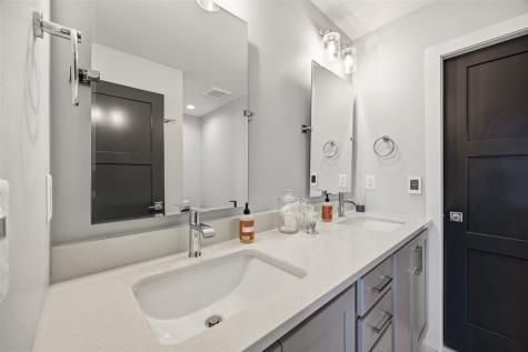 1003 Dubs Drive Iowa City IA 52246