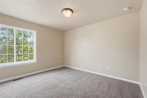 1694 Burr Drive North Liberty IA 52317
